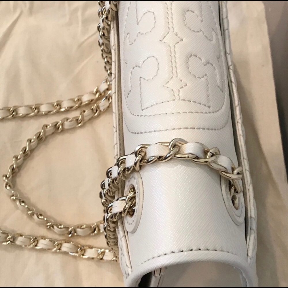 SOLD❗️Tory Burch
Women's White Fleming Leather
